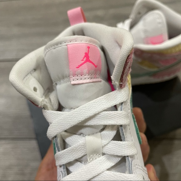 Air Jordan 1 Mid PS “the ice cream “ paint drip - Picture 3 of 8